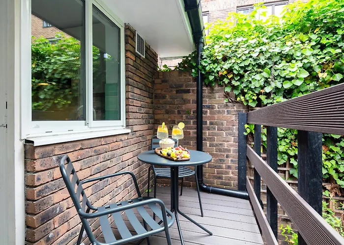 Rare 4Beds Townhouse In Kensington With Patio